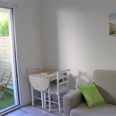 Royan, 1 Piece, 2 Personnes - Fr-1-305-1365 Apartamento